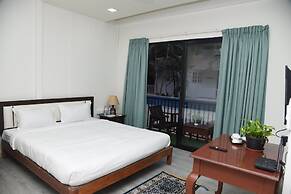 Arambol Sweet Lake Resort