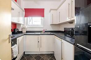 2bed Apt - City Centre With Balcony - Sleeps 6