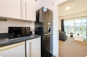 2bed Apt - City Centre With Balcony - Sleeps 6