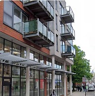 2bed Apt - City Centre With Balcony - Sleeps 6