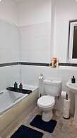 2bed Apt - City Centre With Balcony - Sleeps 6