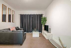 2bed Apt - City Centre With Balcony - Sleeps 6