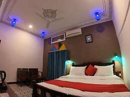 Hotel Ambika Chirwa House