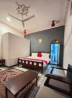 Hotel Ambika Chirwa House