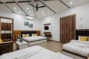 Lime Tree Hotel and Banquet Vrindavan