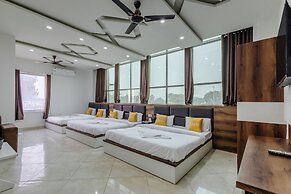 Lime Tree Hotel and Banquet Vrindavan