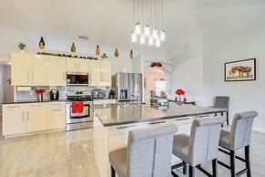 ~ 5 Mi to Beach & Dtwn: Home in Cape Coral!