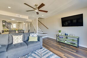 Walk to Okaloosa Island Beach: Coastal Condo!