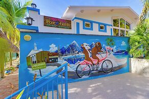 1 Mi to Dtwn: Oceanfront Gem w/ Resort Amenities!