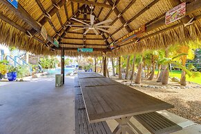 1 Mi to Dtwn: Oceanfront Gem w/ Resort Amenities!