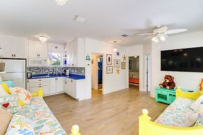 1 Mi to Dtwn: Oceanfront Gem w/ Resort Amenities!