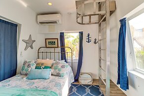 1 Mi to Dtwn: Oceanfront Gem w/ Resort Amenities!