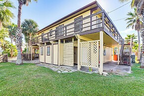 Private Pool, Deck & Patio: Galveston Oasis!