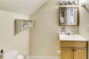 Walk to Lake & Boat Ramp: Central Gem in Annapolis