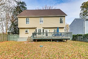 Walk to Lake & Boat Ramp: Central Gem in Annapolis