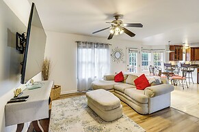 Walk to Lake & Boat Ramp: Central Gem in Annapolis