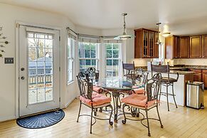 Walk to Lake & Boat Ramp: Central Gem in Annapolis