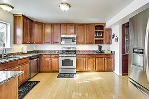 Walk to Lake & Boat Ramp: Central Gem in Annapolis