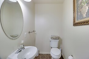 Walk to Lake & Boat Ramp: Central Gem in Annapolis