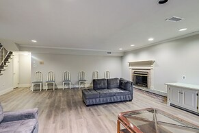 9 Mi to National Mall: Spacious Bethesda Retreat!