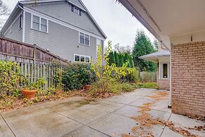 9 Mi to National Mall: Spacious Bethesda Retreat!