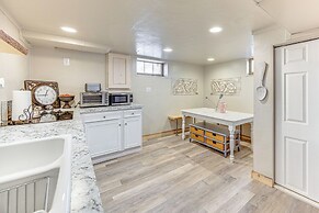 3 Mi to Pueblo Riverwalk: Quiet Home w/ Patio