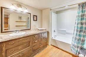 3 Mi to Pueblo Riverwalk: Quiet Home w/ Patio