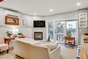 Airstream & Ocean View: Unique Gloucester Getaway