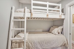 Airstream & Ocean View: Unique Gloucester Getaway