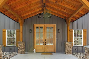 Family-friendly Barndominium Near Greenville!