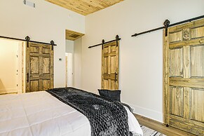 Family-friendly Barndominium Near Greenville!