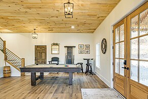 Family-friendly Barndominium Near Greenville!
