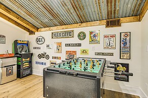 Family-friendly Barndominium Near Greenville!