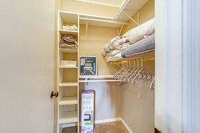 Mountain-view Home w/ Deck in Pine