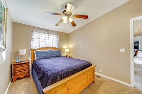 Mountain-view Home w/ Deck in Pine