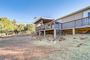 Mountain-view Home w/ Deck in Pine