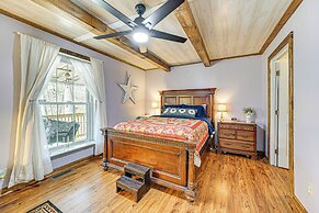 5 Mi to Blue Ridge Parkway: Mountain Cabin in Cana