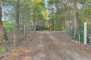 Riverfront Fishing: Home in Columbus w/ Grill