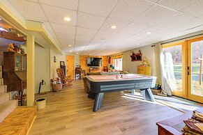 Hot Tub, Fire Pit & Grill: Remote Springfield Home