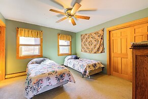 Hot Tub, Fire Pit & Grill: Remote Springfield Home