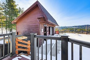 Hot Tub, Fire Pit & Grill: Remote Springfield Home