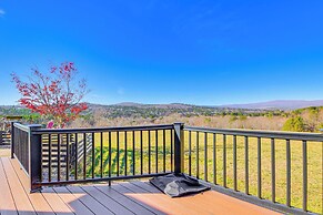 Hot Tub, Fire Pit & Grill: Remote Springfield Home