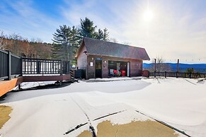 Hot Tub, Fire Pit & Grill: Remote Springfield Home