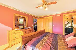 Hot Tub, Fire Pit & Grill: Remote Springfield Home