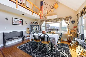 Hot Tub, Fire Pit & Grill: Remote Springfield Home