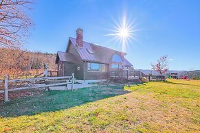 Hot Tub, Fire Pit & Grill: Remote Springfield Home