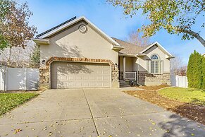 Family-friendly Home w/ Hot Tub in Heber City!