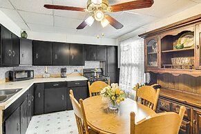 Bethlehem Home w/ Patio & Amazing Sunset Views!