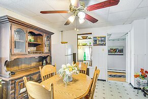 Bethlehem Home w/ Patio & Amazing Sunset Views!