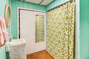 Bethlehem Home w/ Patio & Amazing Sunset Views!